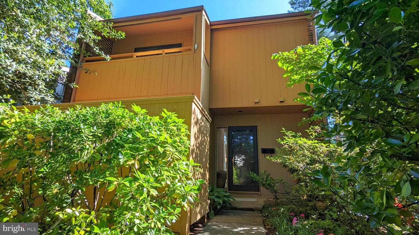 1762 Wainwright Drive