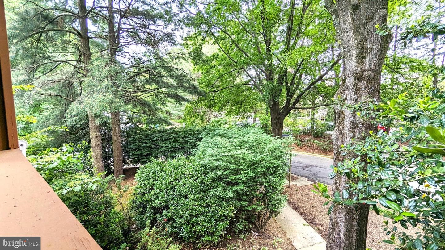 1762 Wainwright Drive photo 32
