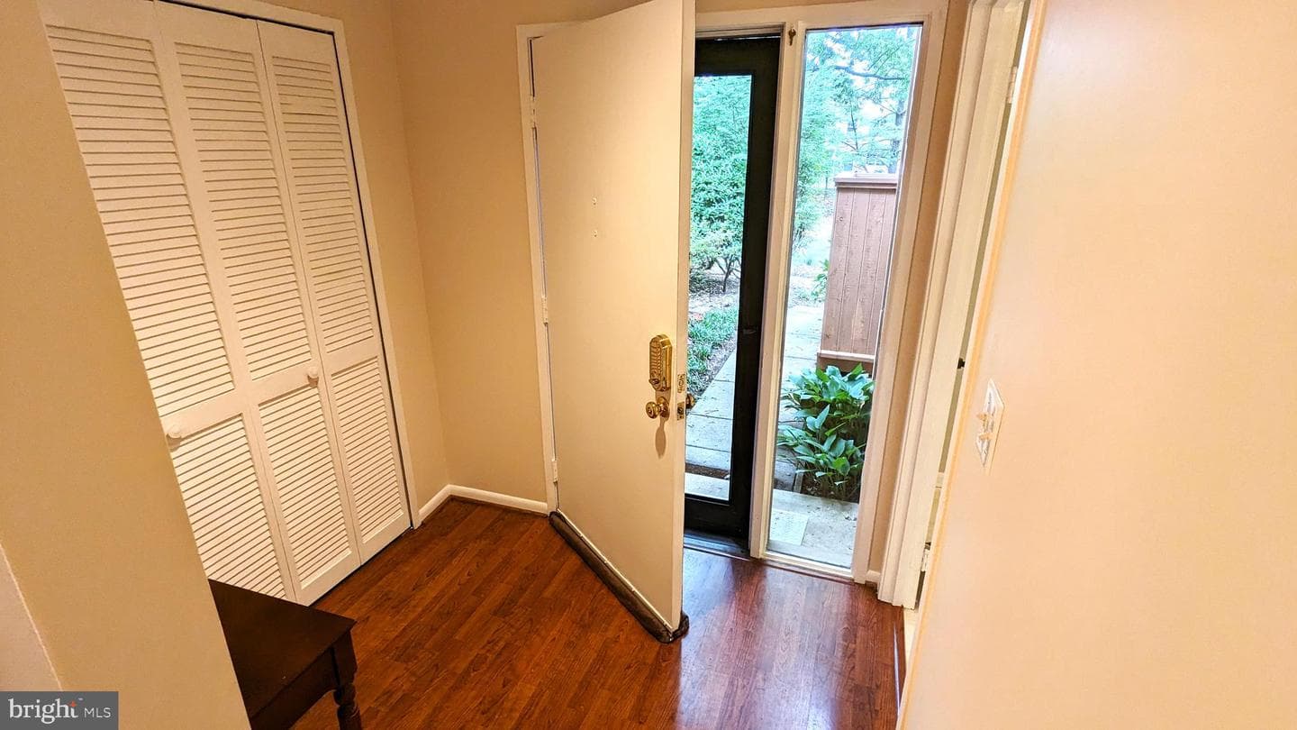 1762 Wainwright Drive photo 5
