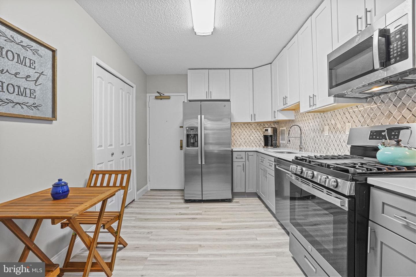 3705 S George Mason Drive #1502s photo 12