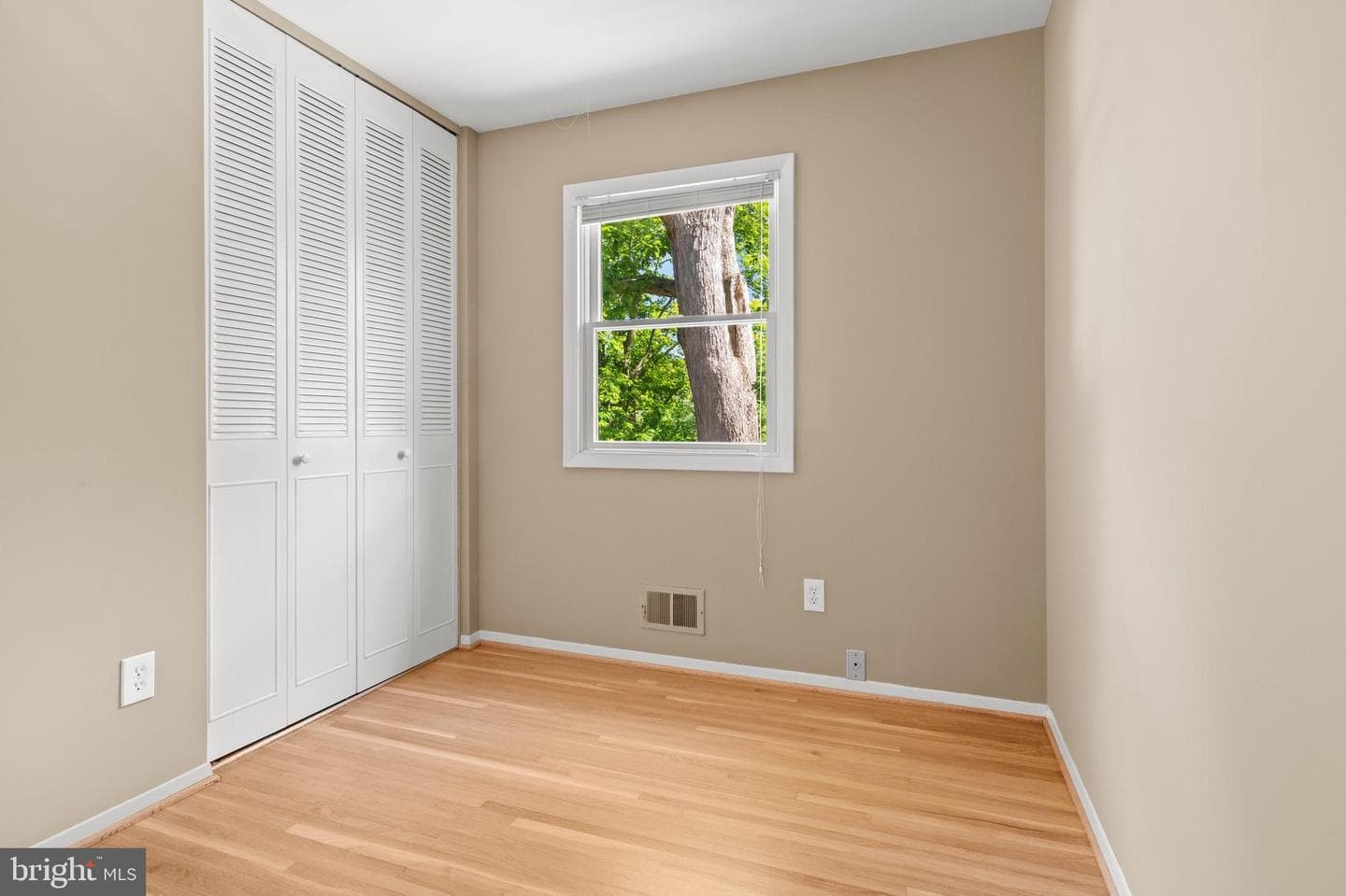 6915 Hadlow Drive photo 28