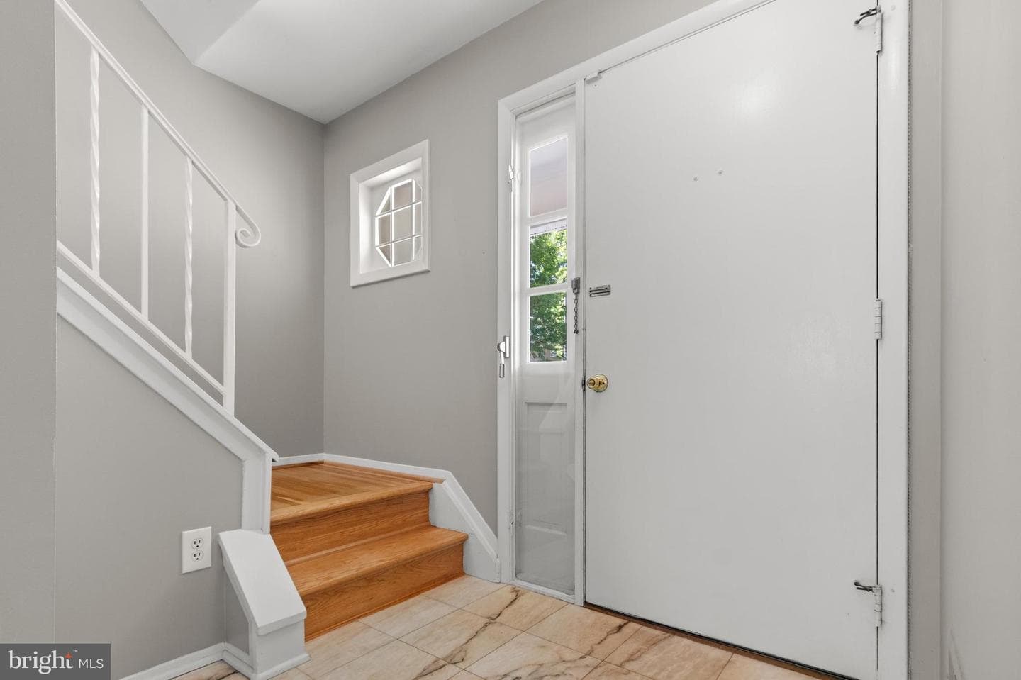 6915 Hadlow Drive photo 3