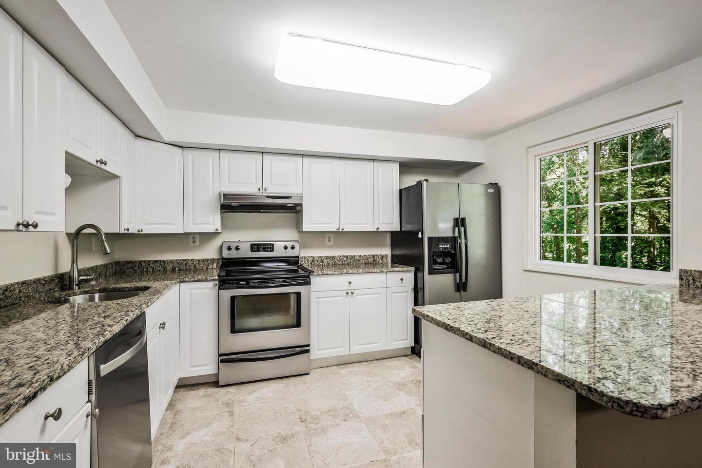 9806 Tara Court photo 10