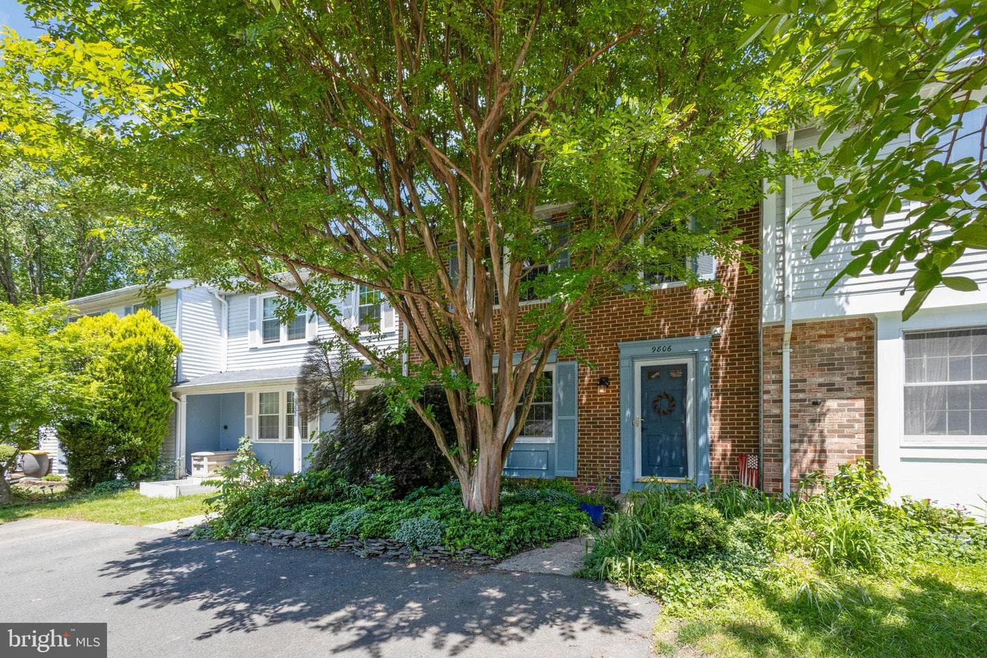 9806 Tara Court photo 2