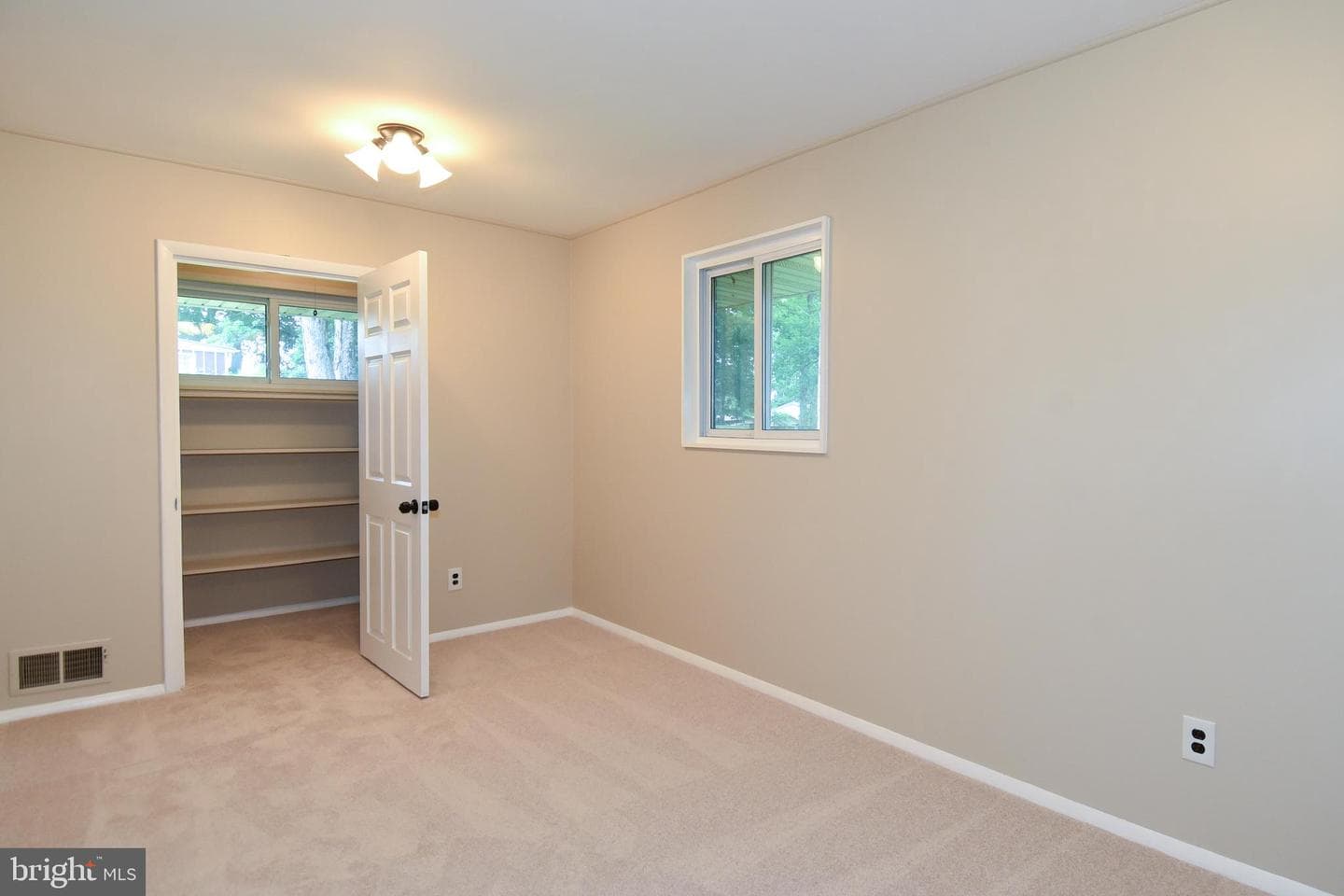 6904 Constance Drive photo 25