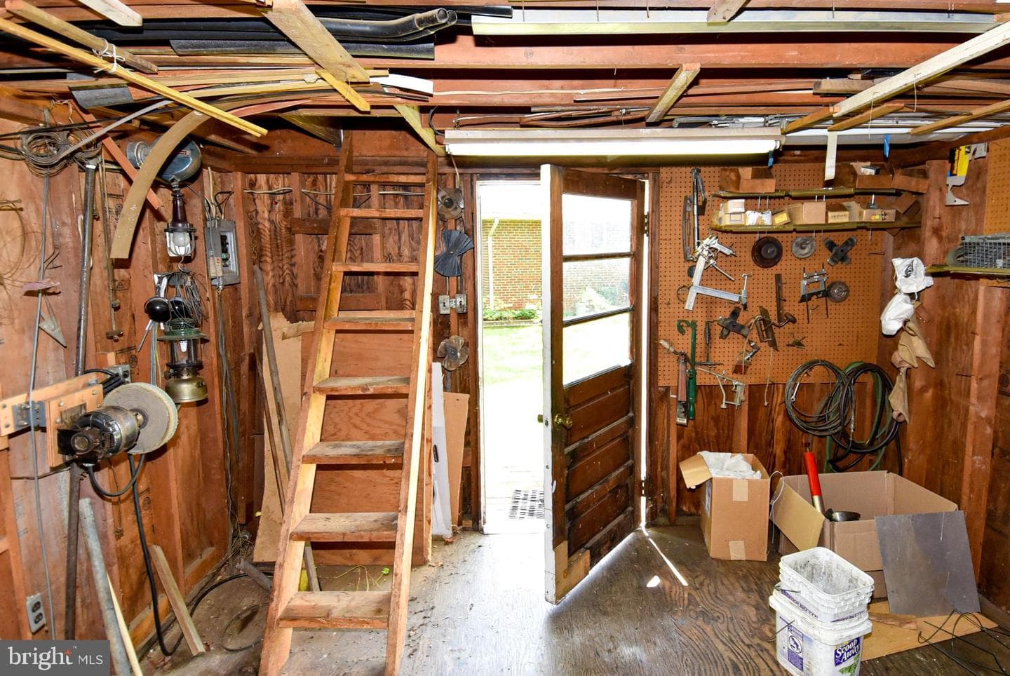6904 Constance Drive photo 49