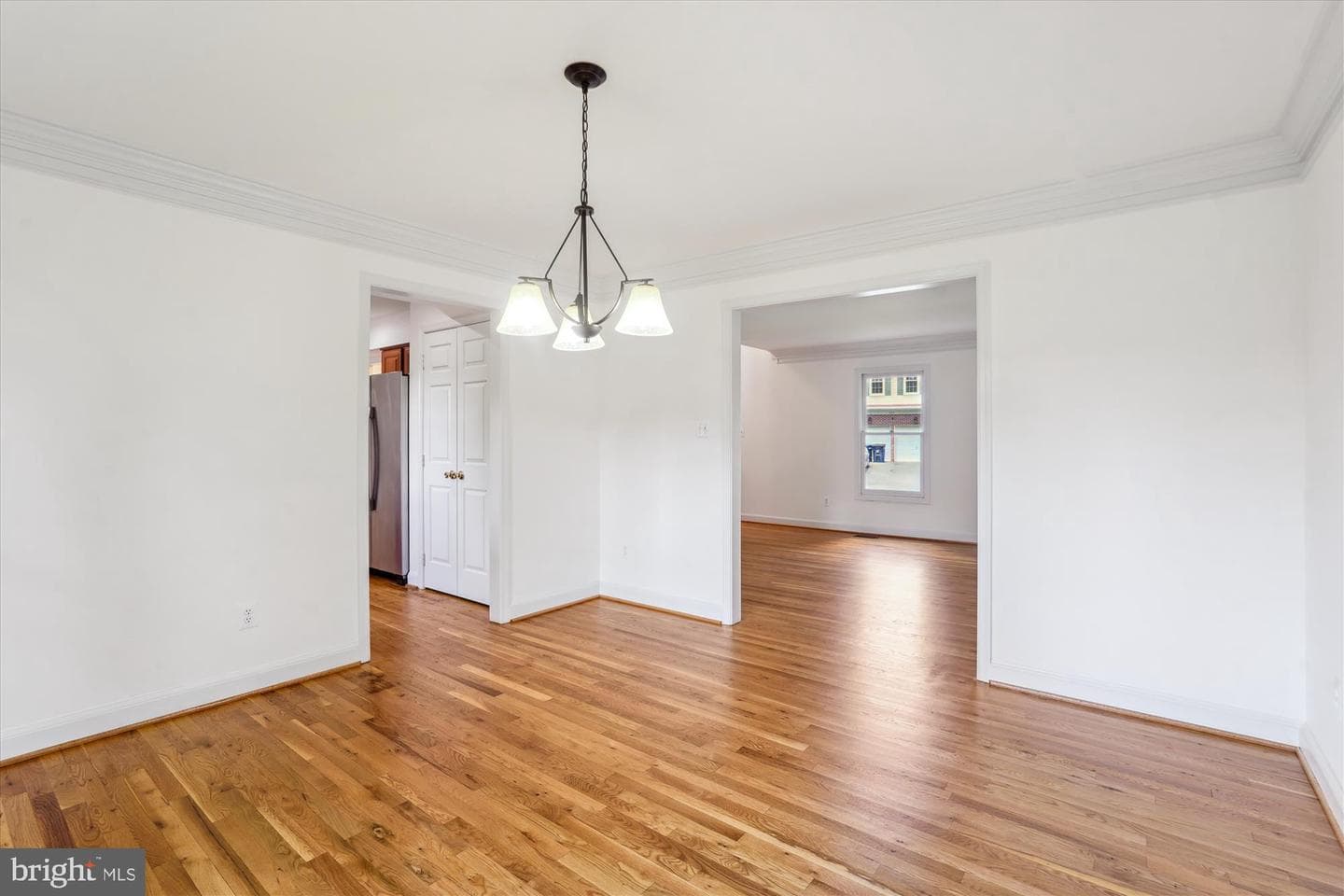 1013 Crestview Drive photo 7