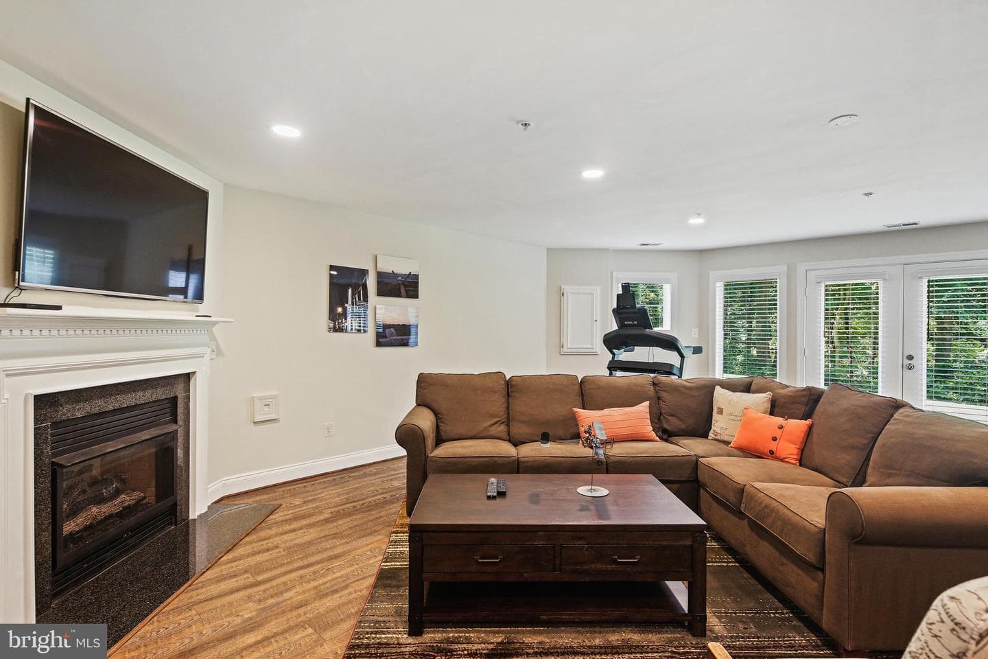 2040 Beacon Heights Drive photo 25