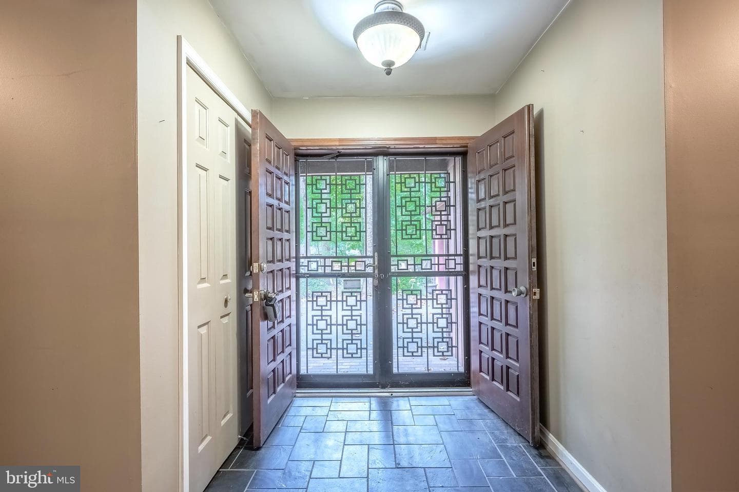2505 Patrick Street photo 16