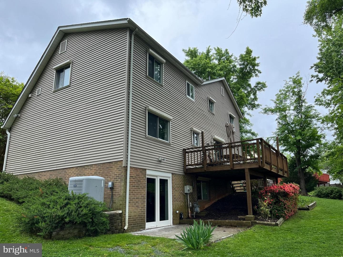 9202 Hambletonian Place photo 35