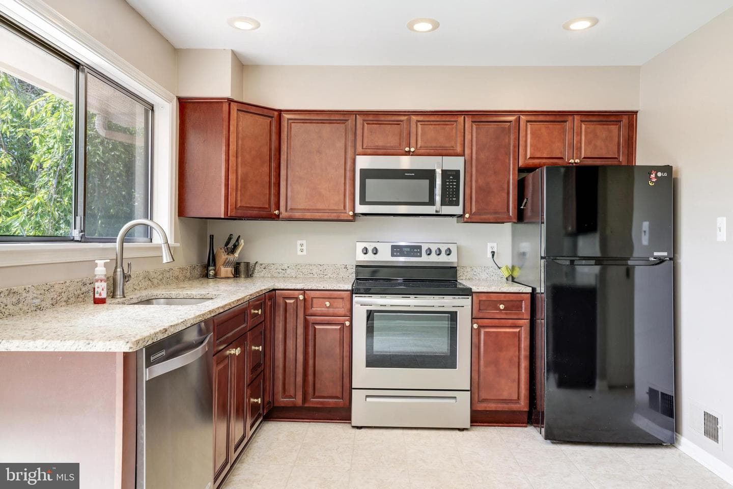 2808 Oakton Manor Court photo 10