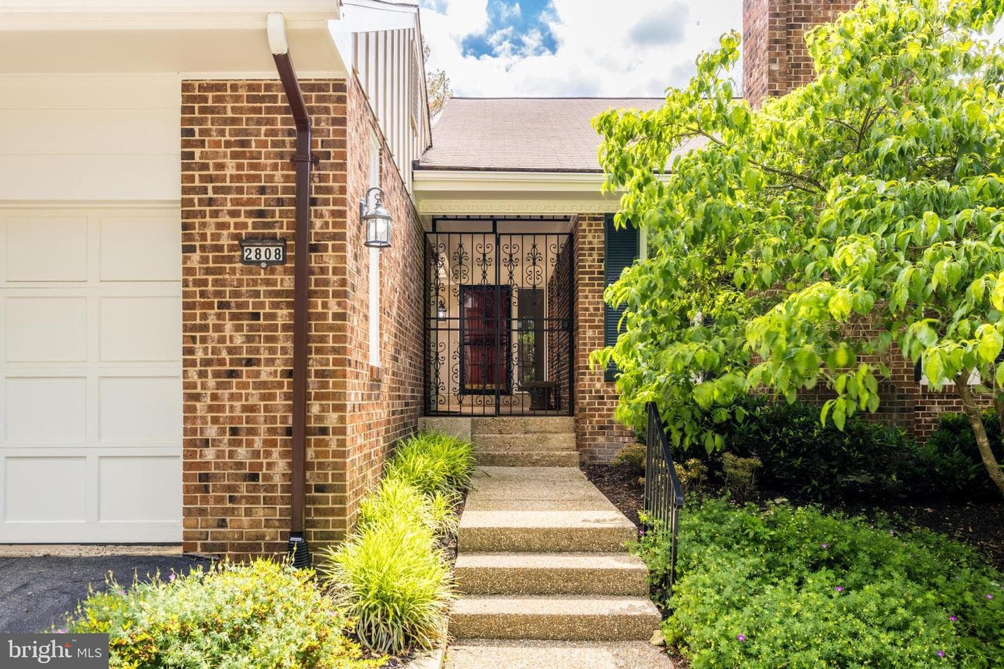 2808 Oakton Manor Court photo 2