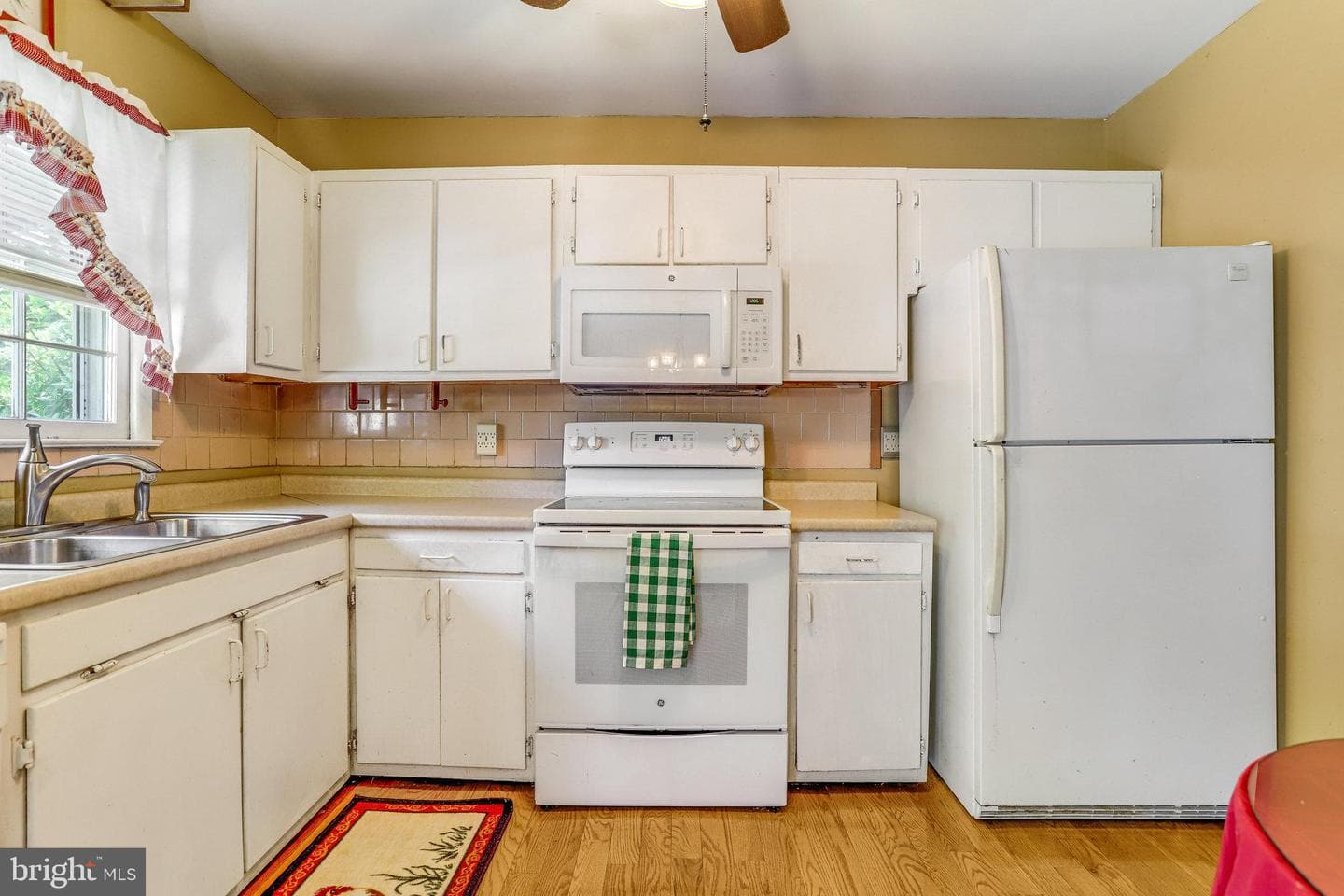 6472 Fourth Street photo 12