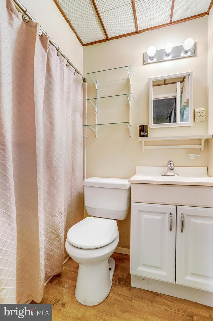 6472 Fourth Street photo 37
