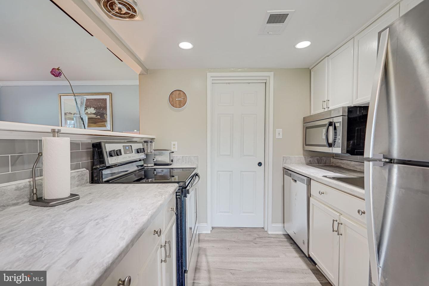 9631 Hagel Circle #d photo 7