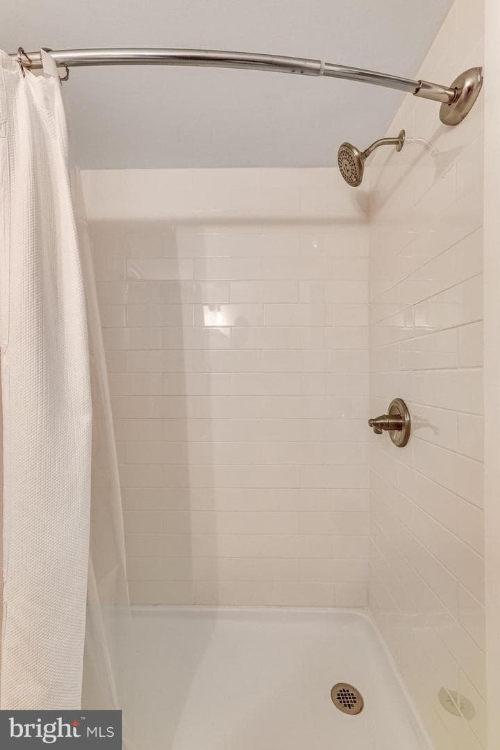 10232 Vale Road photo 51