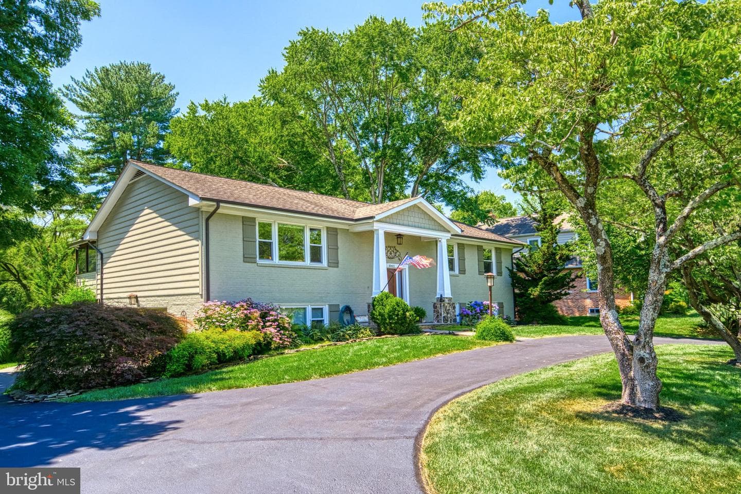 10411 Huntrace Way photo 3