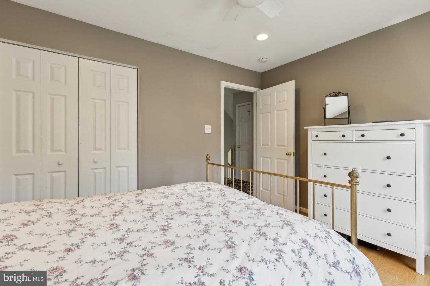 4782 Thornbury Drive photo 16
