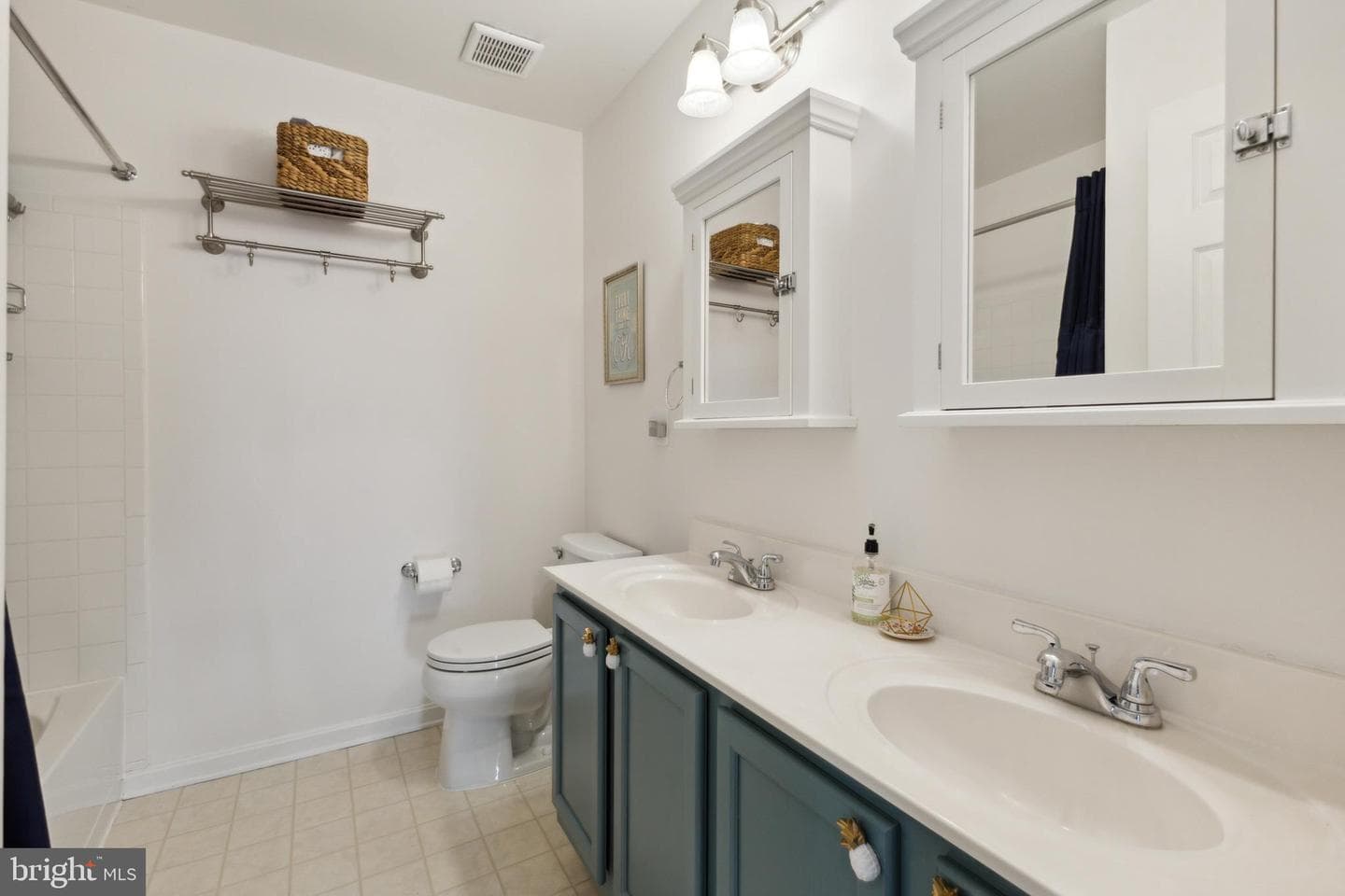 4782 Thornbury Drive photo 17