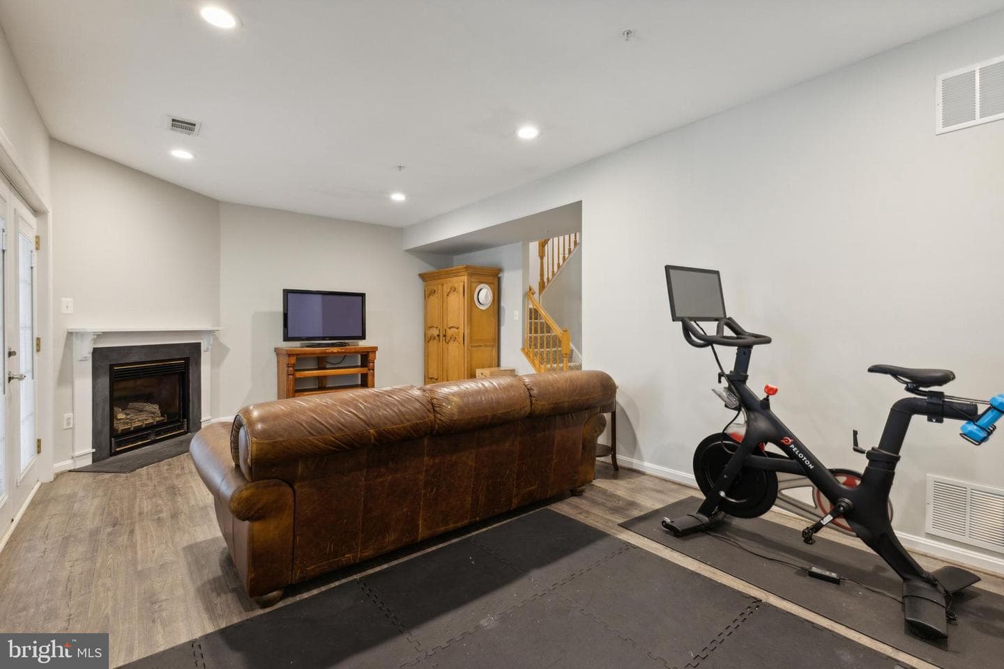 4782 Thornbury Drive photo 29
