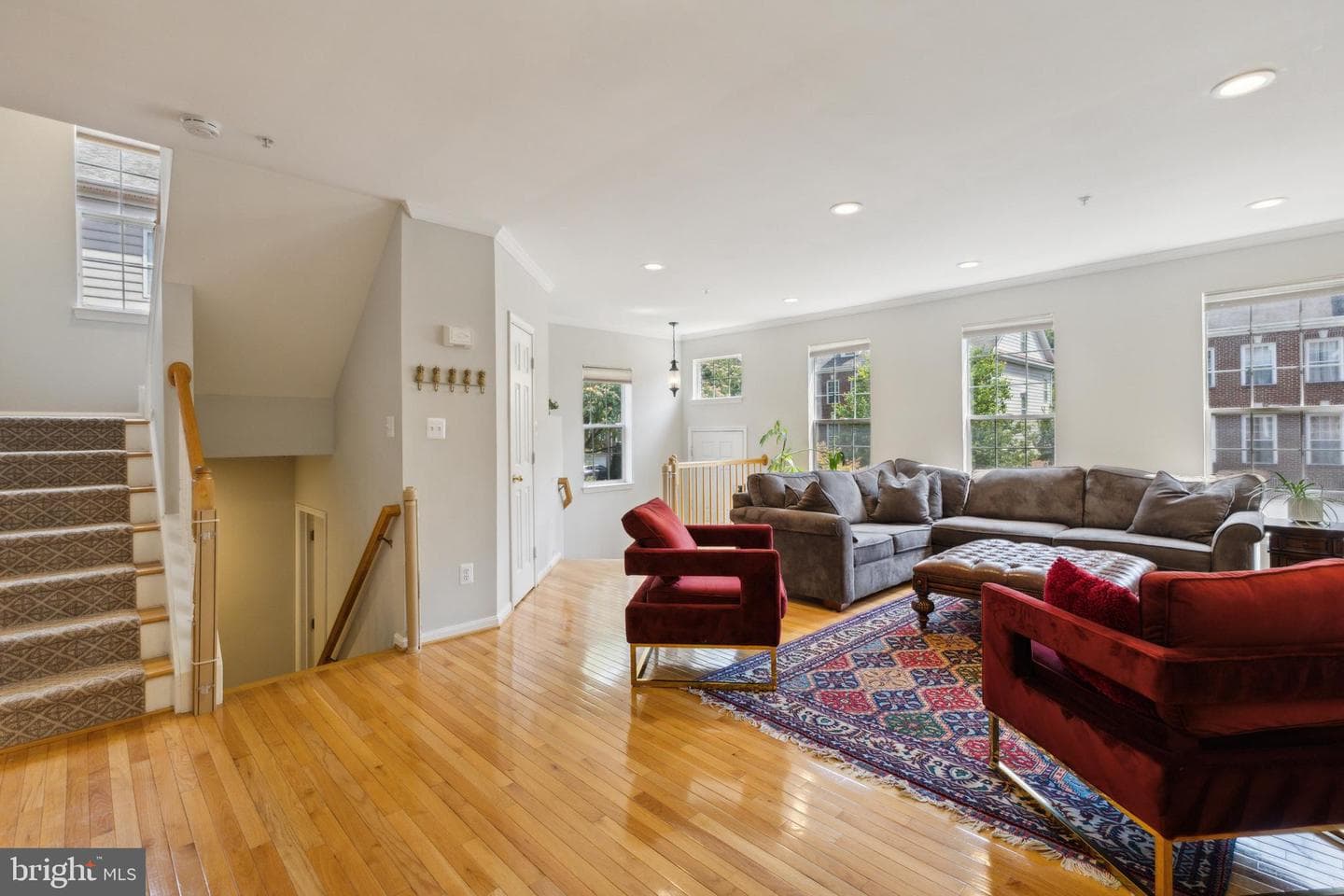 4782 Thornbury Drive photo 4
