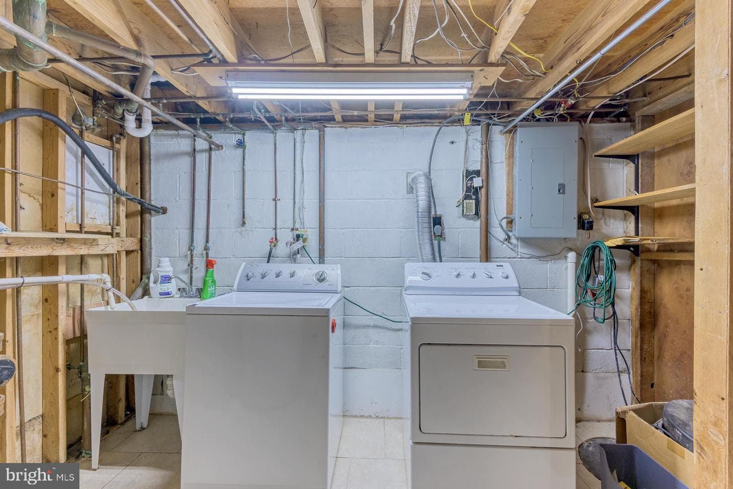 7949 Kidd Street photo 18