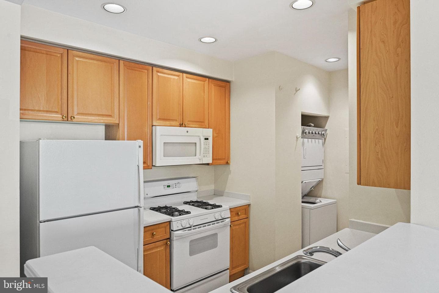 1855 Stratford Park Place #209 photo 11