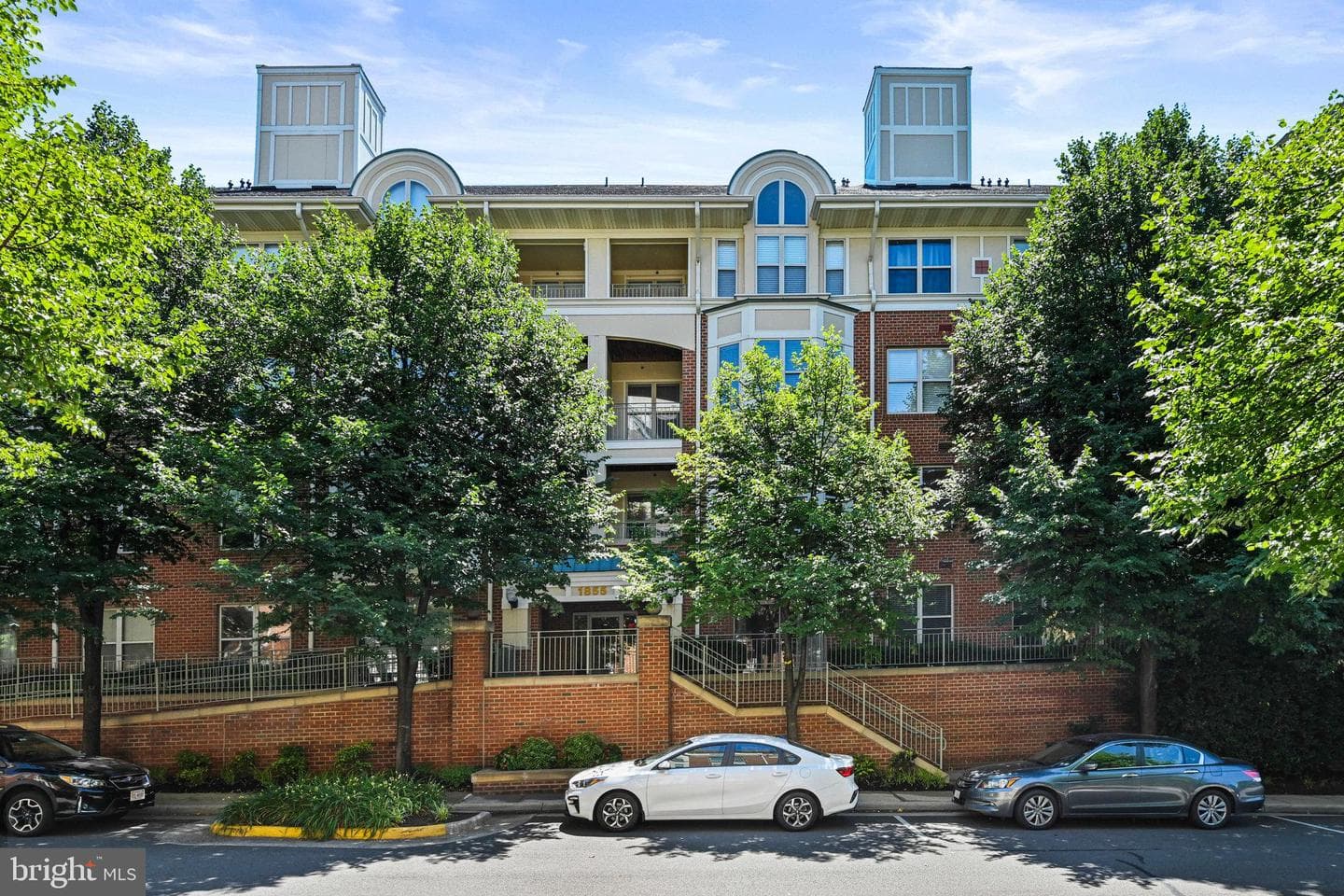 1855 Stratford Park Place #209 photo 2