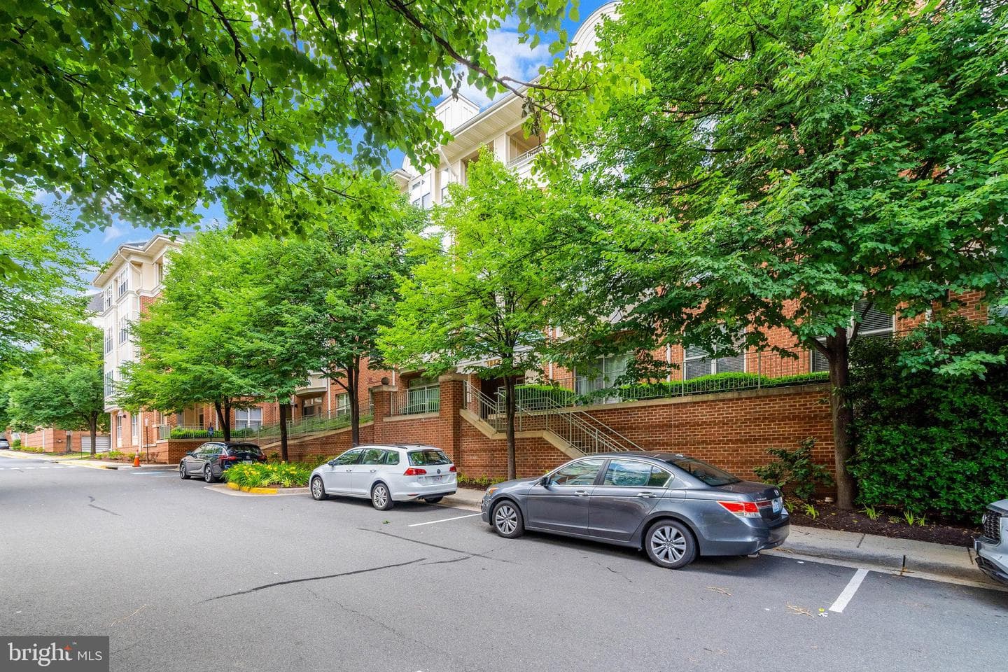 1855 Stratford Park Place #209 photo 3