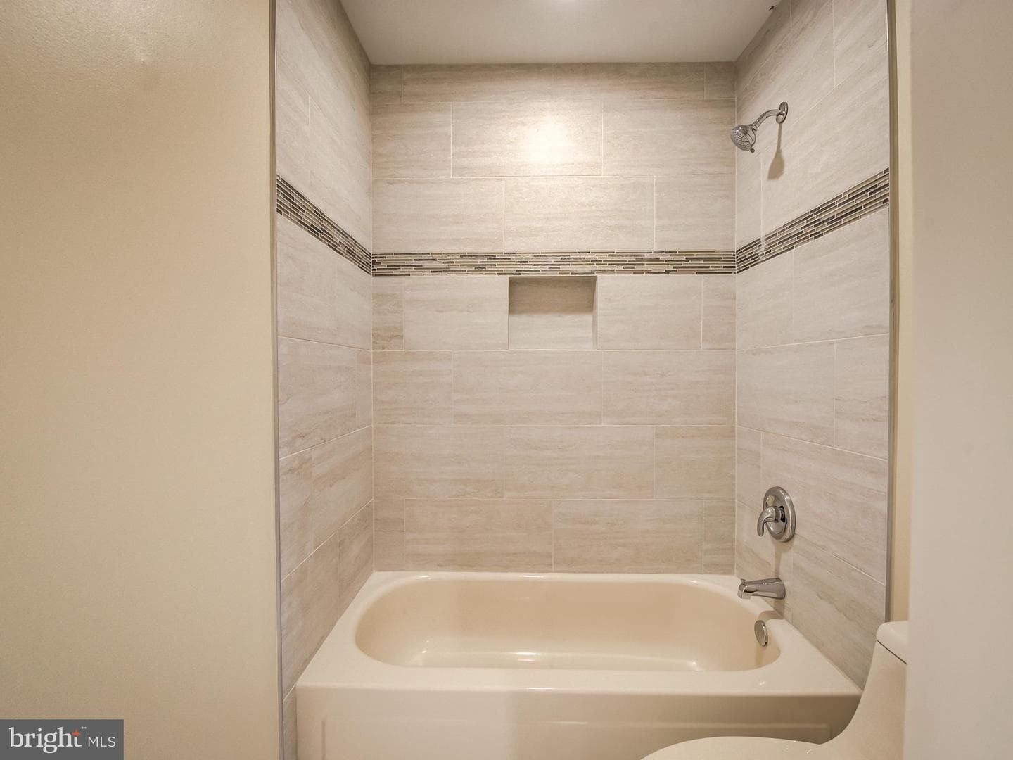 6454 Selby Court photo 12