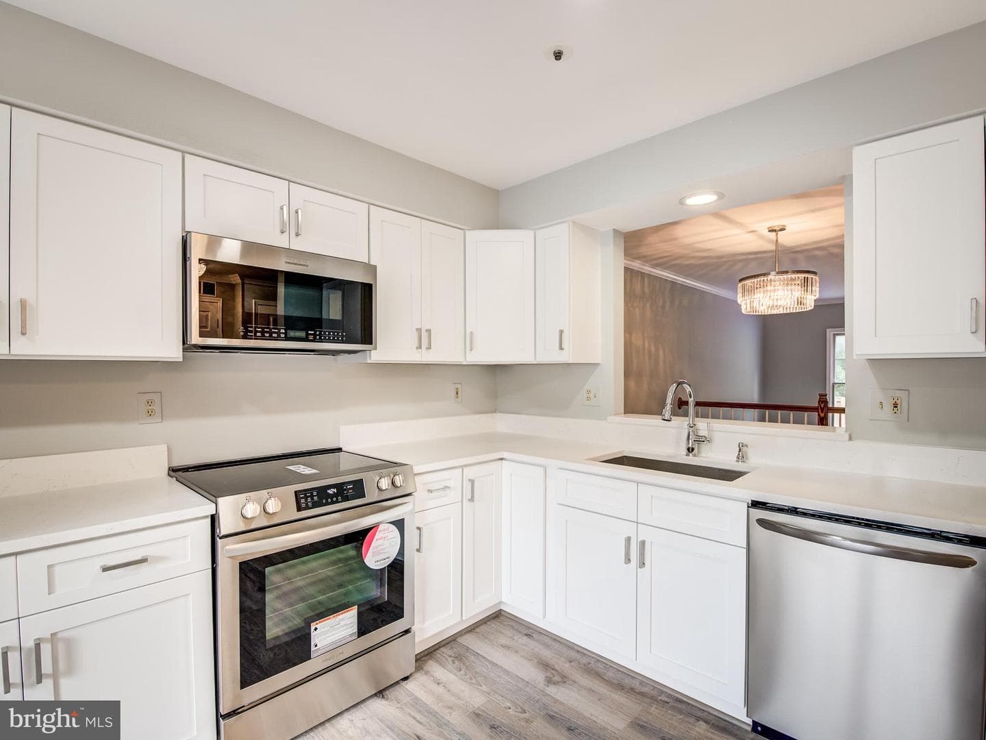 6454 Selby Court photo 6