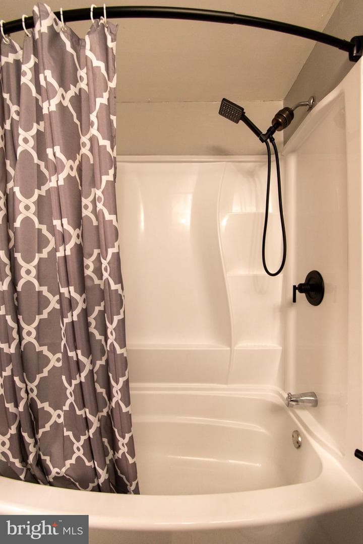 9336 Burke Road photo 25