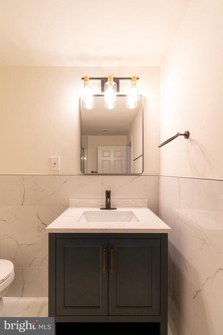 9336 Burke Road photo 32