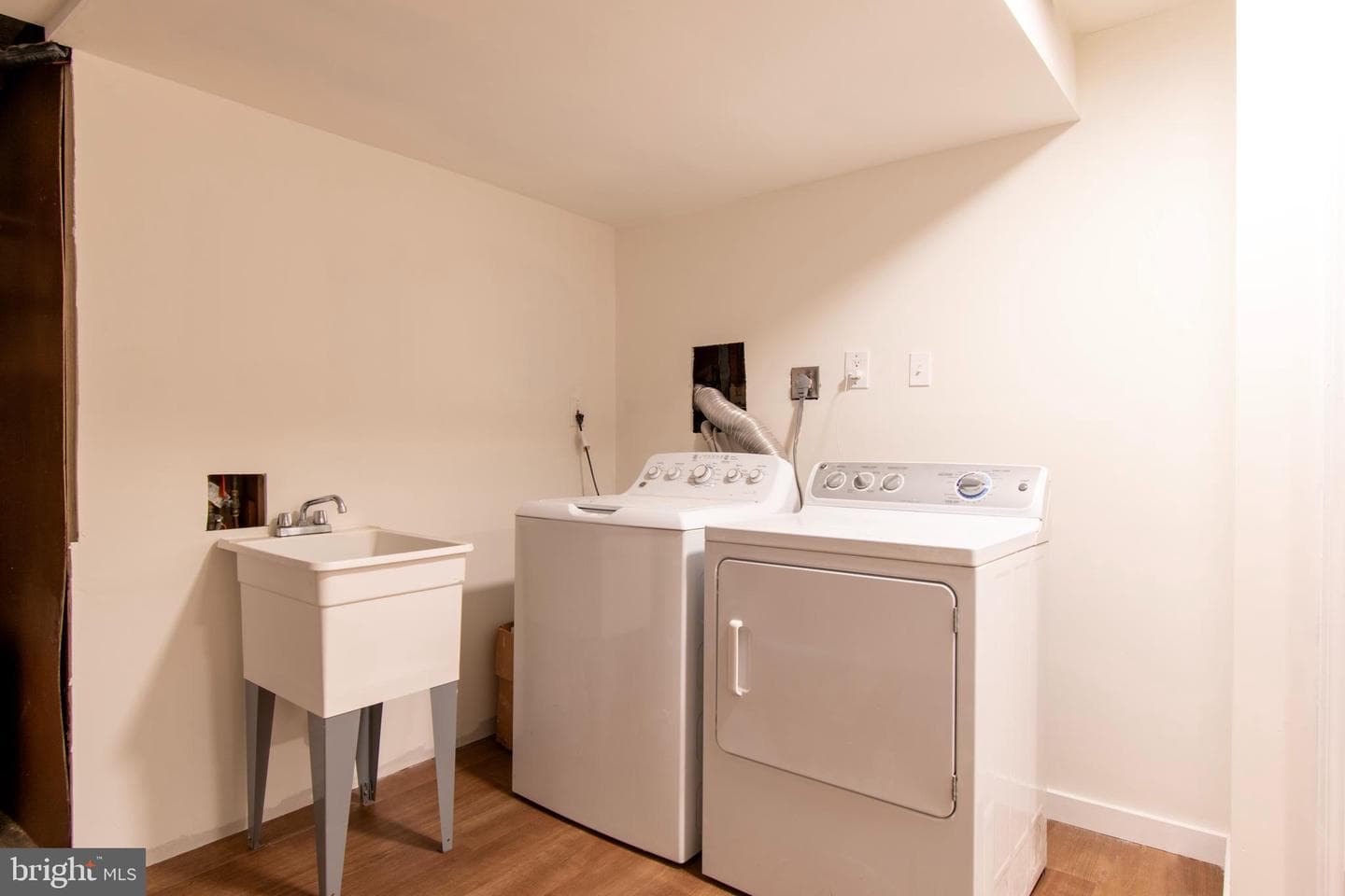 9336 Burke Road photo 36