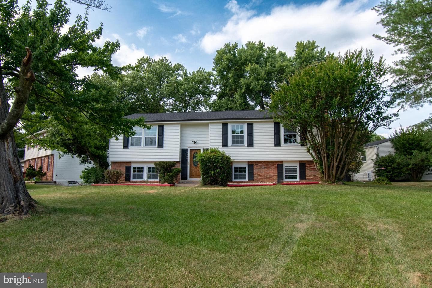 9336 Burke Road photo 4