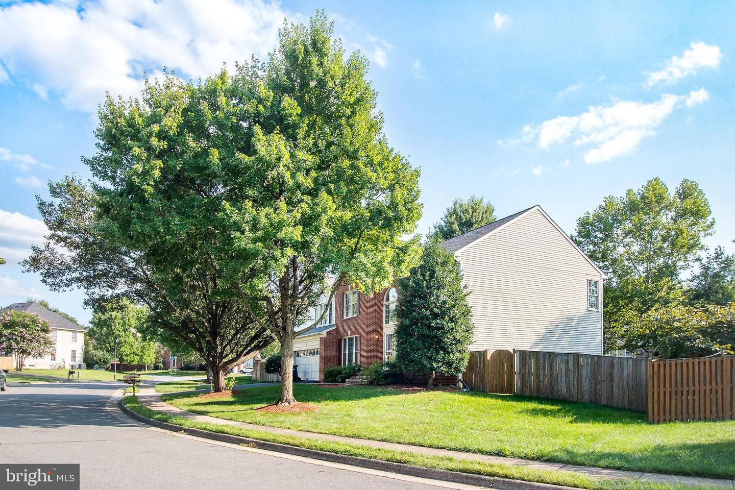 1507 Summerset Place photo 6