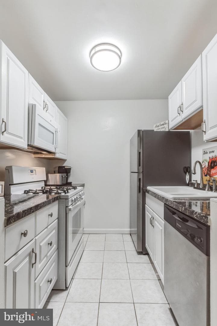 4915 Americana Drive #103 photo 9