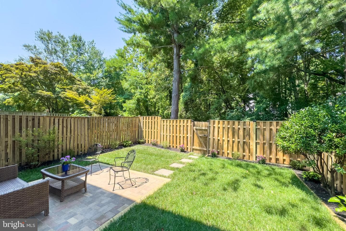 5516 Whitfield Court photo 4