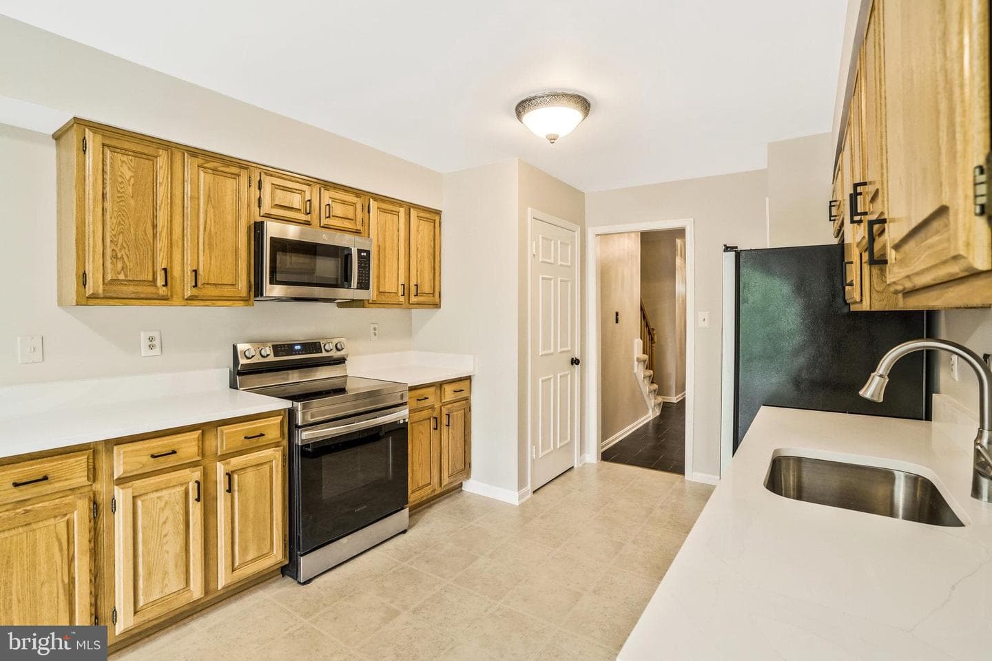 2131 Kings Mill Court photo 12