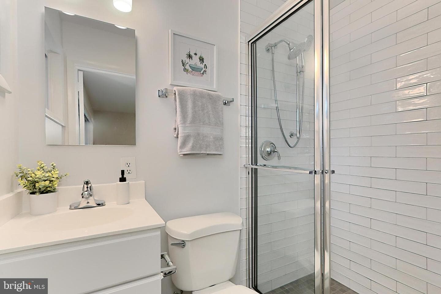 6534 Kerns Road photo 21