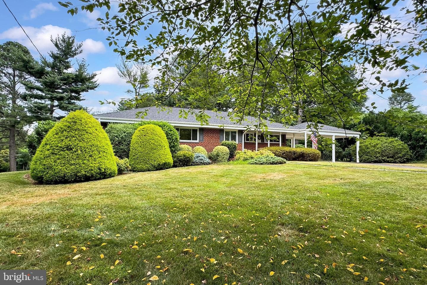 6534 Kerns Road photo 3