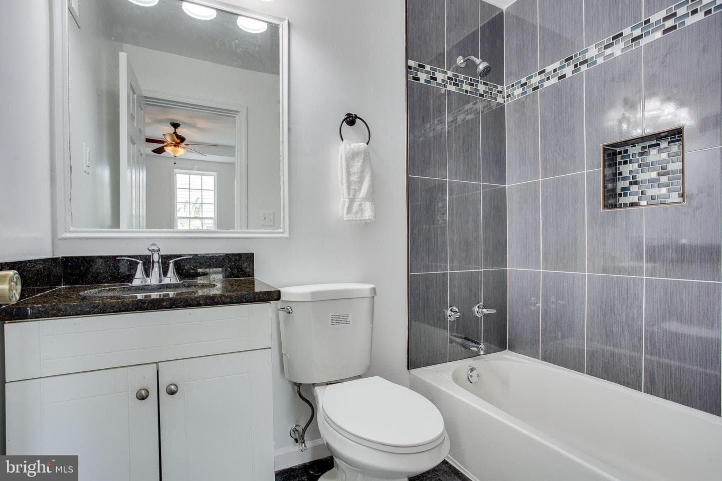 6003 Frederick Street photo 31