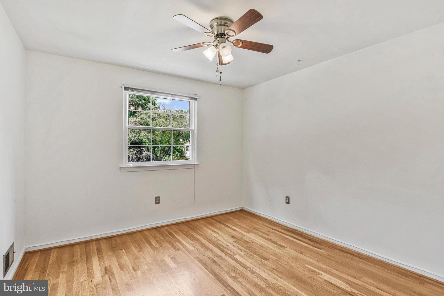 9813 Covent Court photo 18