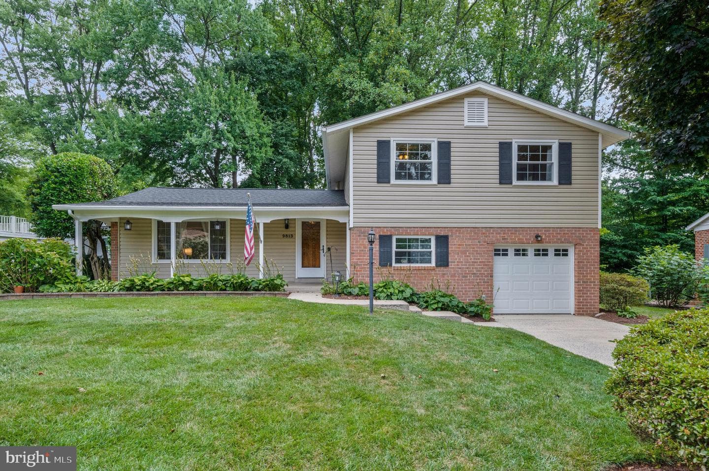 9813 Covent Court photo 2