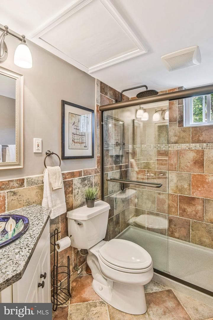 9813 Covent Court photo 33