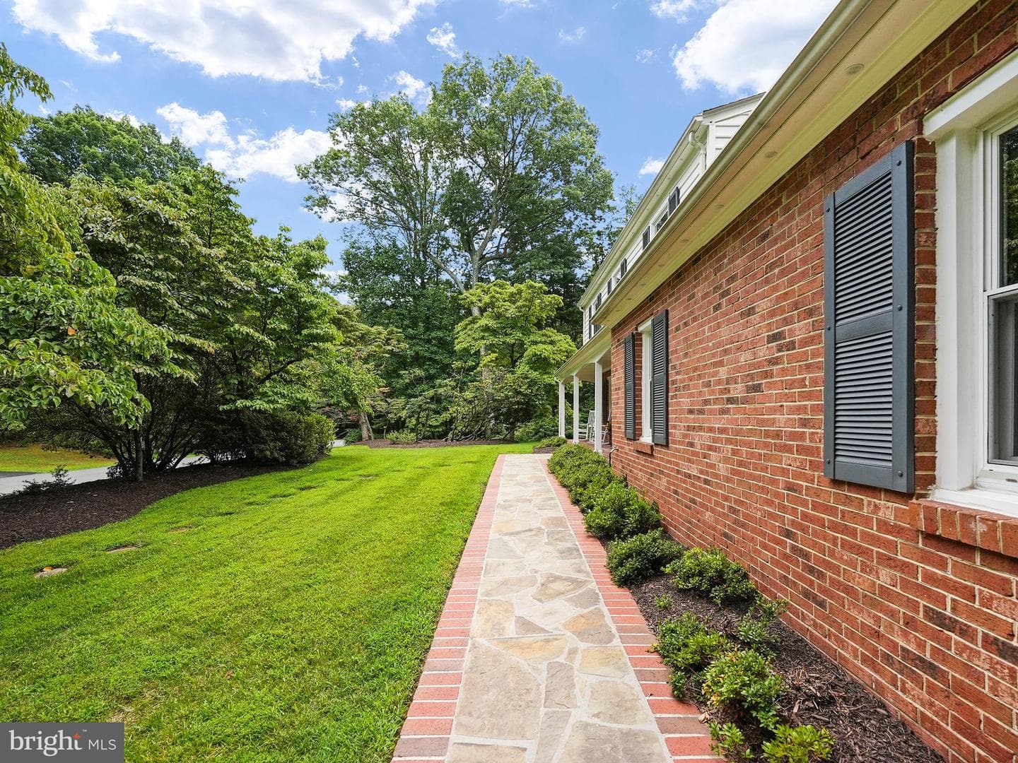 5404 Dranes Tavern Drive photo 3