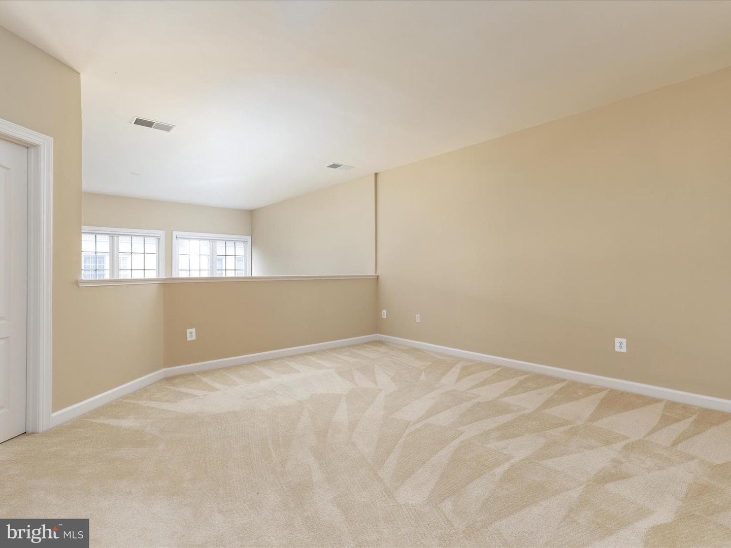 3852 Dickens Way photo 23