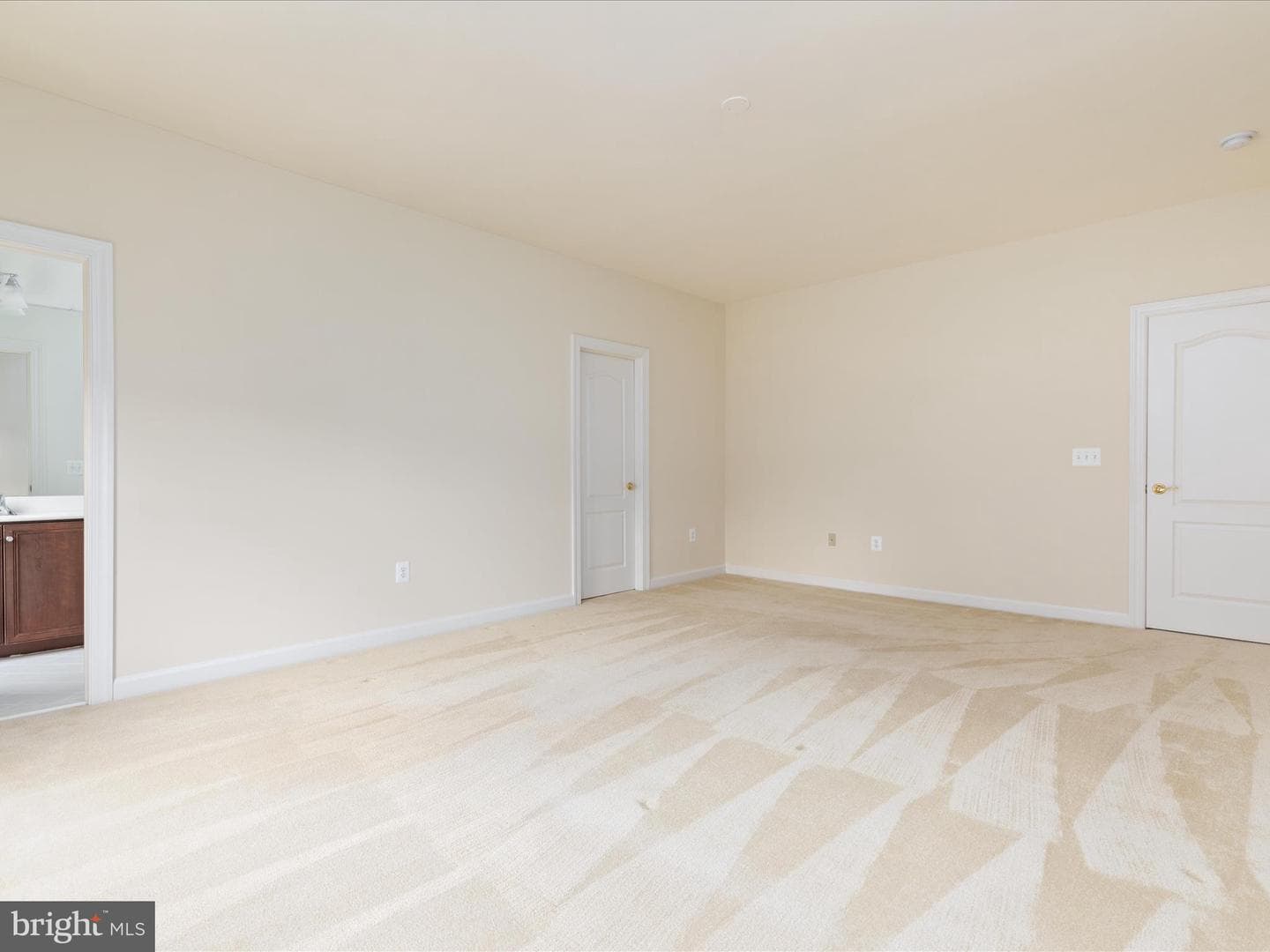 3852 Dickens Way photo 32