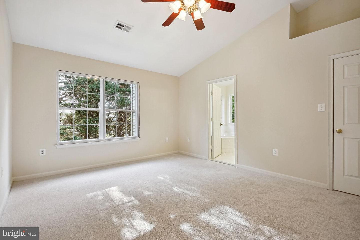 2817 Roesh Way photo 11
