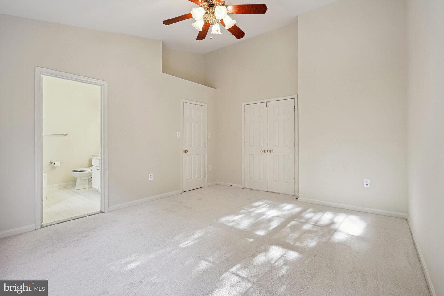 2817 Roesh Way photo 12